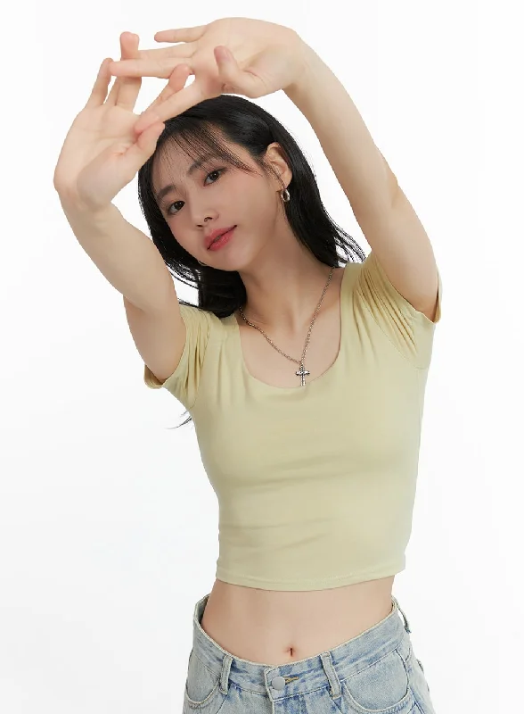 Printed Floral Women's Crop Top in Yellow for a Vibrant and Spring - Inspired OutfitRound Neck Basic Crop Tee OM408 Printed Floral Women's Crop Top in Yellow for a Vibrant and Spring - Inspired OutfitRound Neck Basic Crop Tee OM408