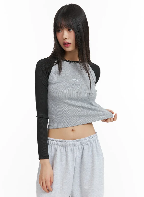 Velvet Women's Crop Top in Purple for a Luxurious and Rich - Hued Winter LookSlim Fit Graphic Crop Top CJ412 Velvet Women's Crop Top in Purple for a Luxurious and Rich - Hued Winter LookSlim Fit Graphic Crop Top CJ412