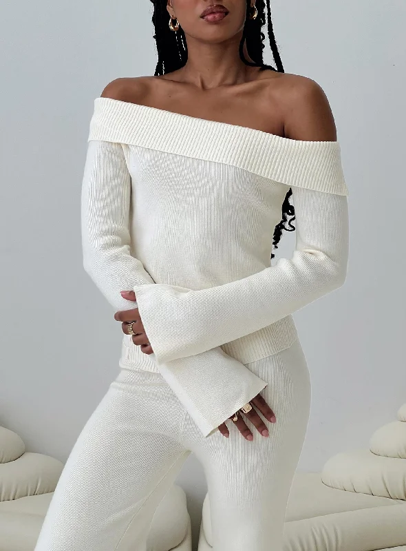 Thermal Women Long Sleeve Top for Extra Warmth in WinterSina Off The Shoulder Top Cream Thermal Women Long Sleeve Top for Extra Warmth in WinterSina Off The Shoulder Top Cream