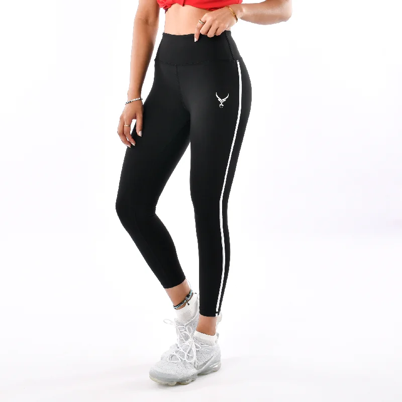 Plus Size Women's Embroidered Tight Trousers in White for a Feminine and Elegant StyleTurbo Leggings Plus Size Women's Embroidered Tight Trousers in White for a Feminine and Elegant StyleTurbo Leggings