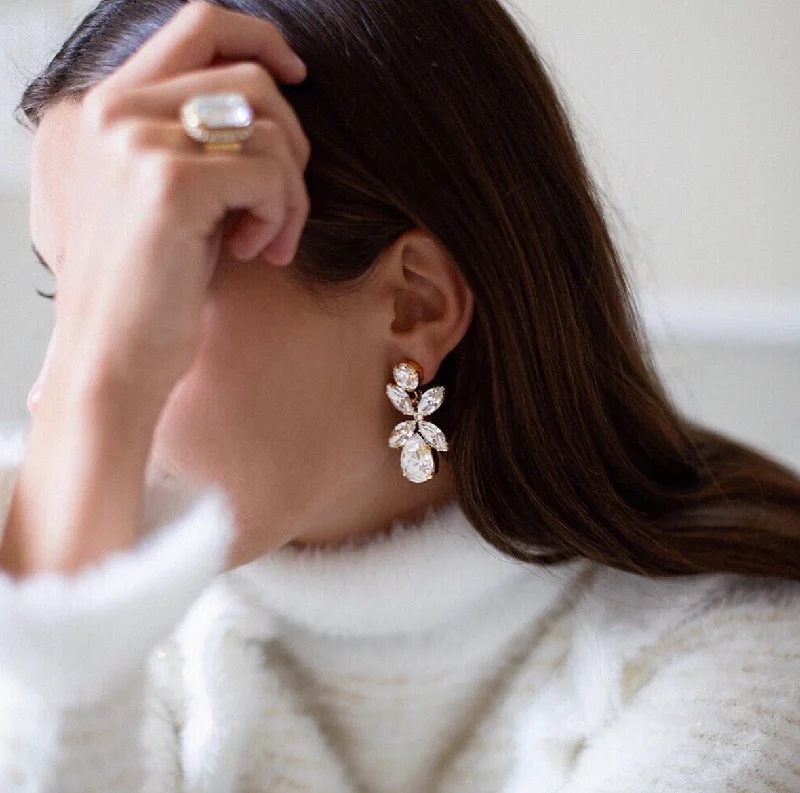 Women's Long Sleeve Turtleneck Cashmere SweatersCaroline Svedbom Dione Earrings Gold Crystal Women's Long Sleeve Turtleneck Cashmere SweatersCaroline Svedbom Dione Earrings Gold Crystal
