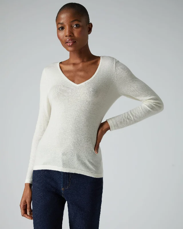 Split - Hem Women's Linen Blend Sweaters for SpringWomen's Imogen Superfine Cashmere V Neck Sweater New Ivory White Split - Hem Women's Linen Blend Sweaters for SpringWomen's Imogen Superfine Cashmere V Neck Sweater New Ivory White