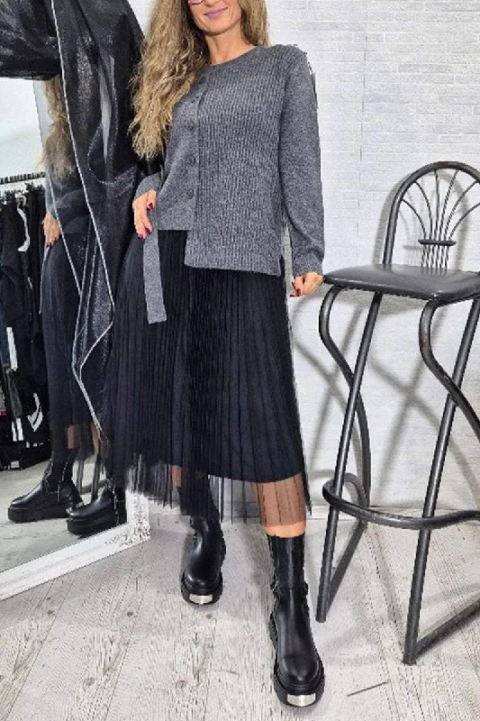 Plus Size Women's Sequined Sweaters for Special OccasionsWomen's Round Neck Sweater + Pleated Dress Two-piece Set Plus Size Women's Sequined Sweaters for Special OccasionsWomen's Round Neck Sweater + Pleated Dress Two-piece Set
