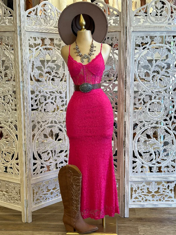 Long - Sleeve Women Dress in Velvet for a Luxurious Winter LookLace Pink Formal Dress- Stretchy Long - Sleeve Women Dress in Velvet for a Luxurious Winter LookLace Pink Formal Dress- Stretchy