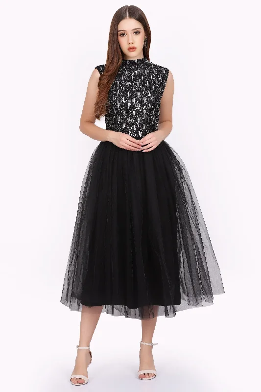 Maxi Women Dress with Floral Print for a Bohemian VibeNanta Black Embellished Midi Dress Maxi Women Dress with Floral Print for a Bohemian VibeNanta Black Embellished Midi Dress
