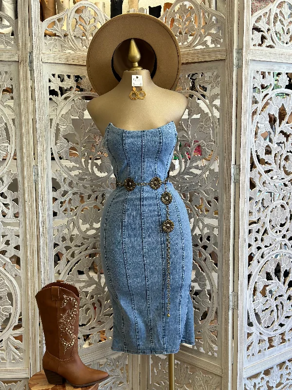 Strapless Women Dress with a Built - in Bra for Comfort and SupportStrapless Denim Bodycon Dress Strapless Women Dress with a Built - in Bra for Comfort and SupportStrapless Denim Bodycon Dress