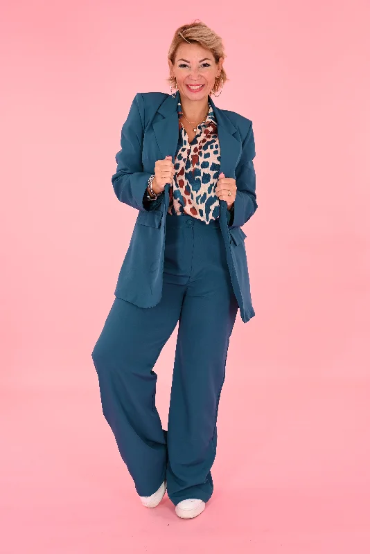 Oversized Women's Printed Blazers in Animal Patterns for a Statement PieceTweedelig blazer pak petrol Oversized Women's Printed Blazers in Animal Patterns for a Statement PieceTweedelig blazer pak petrol