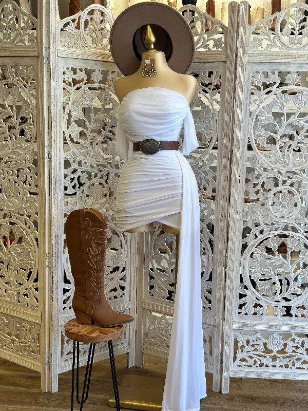 Halter Neck Women Dress to Show Off the Shoulders and NecklineWhite Tailed Dress- Stretchy Halter Neck Women Dress to Show Off the Shoulders and NecklineWhite Tailed Dress- Stretchy
