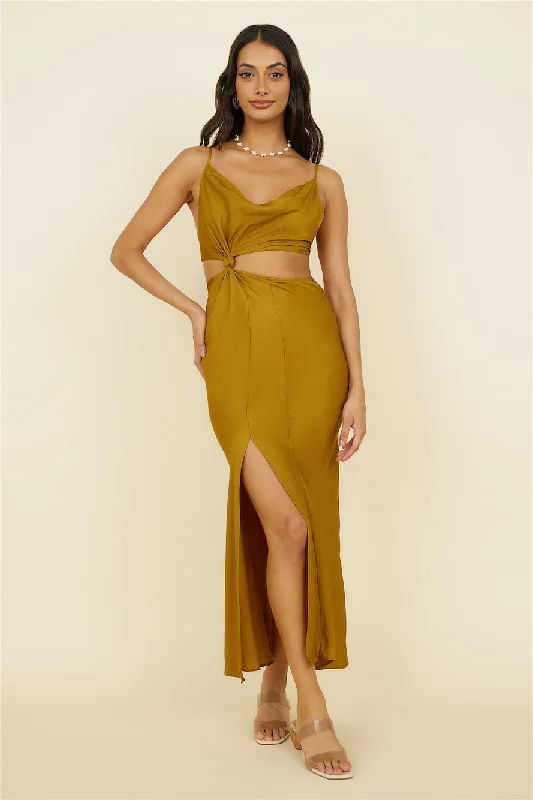 Off - the - Shoulder Women Dress for a Romantic and Feminine LookArtemis Midi Dress Brown Off - the - Shoulder Women Dress for a Romantic and Feminine LookArtemis Midi Dress Brown