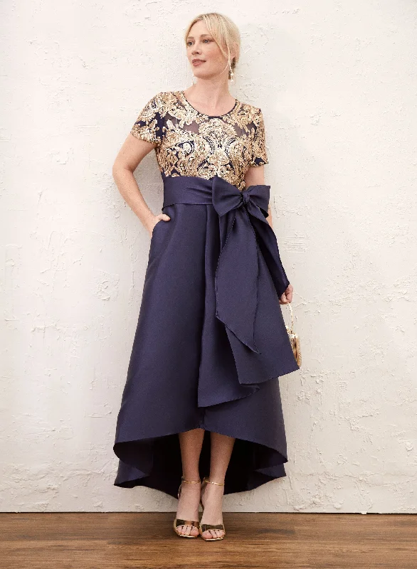 Mini Women Dress with a Short Hem for a Young and Trendy StyleSequin & Bow Detail Dress Mini Women Dress with a Short Hem for a Young and Trendy StyleSequin & Bow Detail Dress
