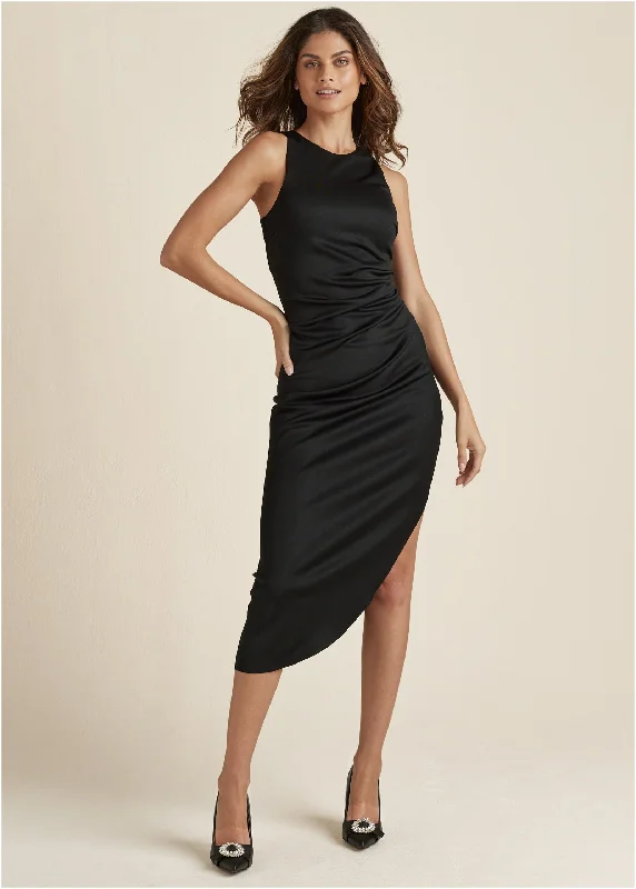Wrap - Style Women Dress with Adjustable Fit for All Body TypesRuched Bodycon Dress - Black Wrap - Style Women Dress with Adjustable Fit for All Body TypesRuched Bodycon Dress - Black