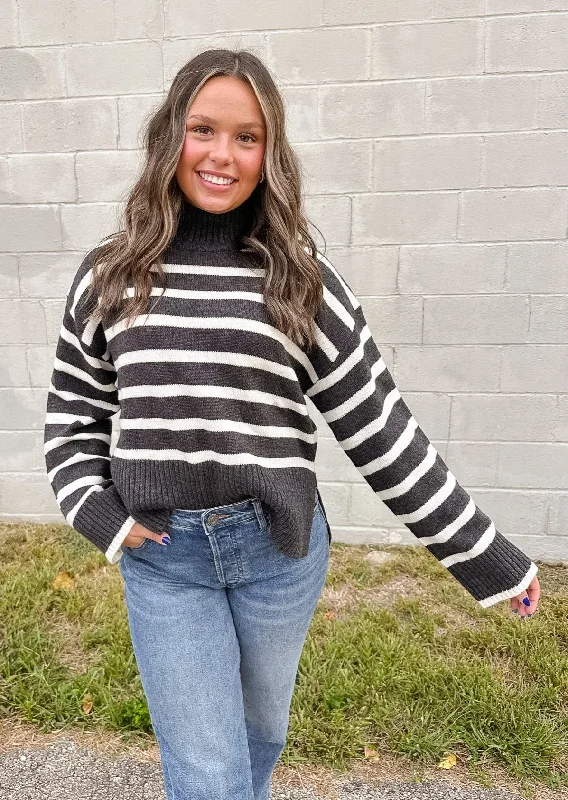 oversized women cardigan for a trendy and cozy lookASTR the Label Sophea Striped Sweater oversized women cardigan for a trendy and cozy lookASTR the Label Sophea Striped Sweater