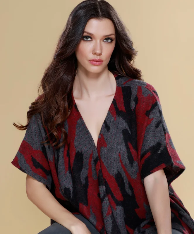 Plus Size Women's Ruffled Hem Sweaters in Floral PrintsRyder Open Poncho