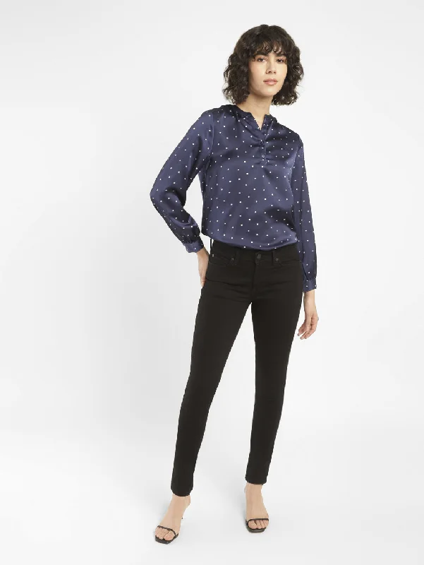 Colored women jeans in vibrant hues like red and yellowWomen's Mid Rise 711 Skinny Fit Jeans Colored women jeans in vibrant hues like red and yellowWomen's Mid Rise 711 Skinny Fit Jeans