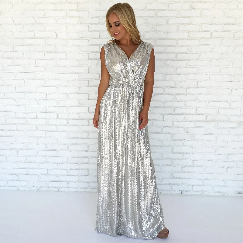 Mini Women Dress with a Short Hem for a Young and Trendy StyleIlluminated Luxe Maxi Dress In Silver Mini Women Dress with a Short Hem for a Young and Trendy StyleIlluminated Luxe Maxi Dress In Silver