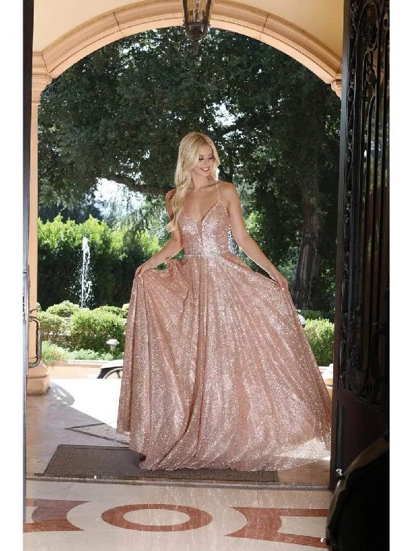 Mermaid - Style Women Dress with a Fitted Silhouette for Special OccasionsDancing Queen 4086 - Glitter Plunging Neckline Prom Gown Mermaid - Style Women Dress with a Fitted Silhouette for Special OccasionsDancing Queen 4086 - Glitter Plunging Neckline Prom Gown