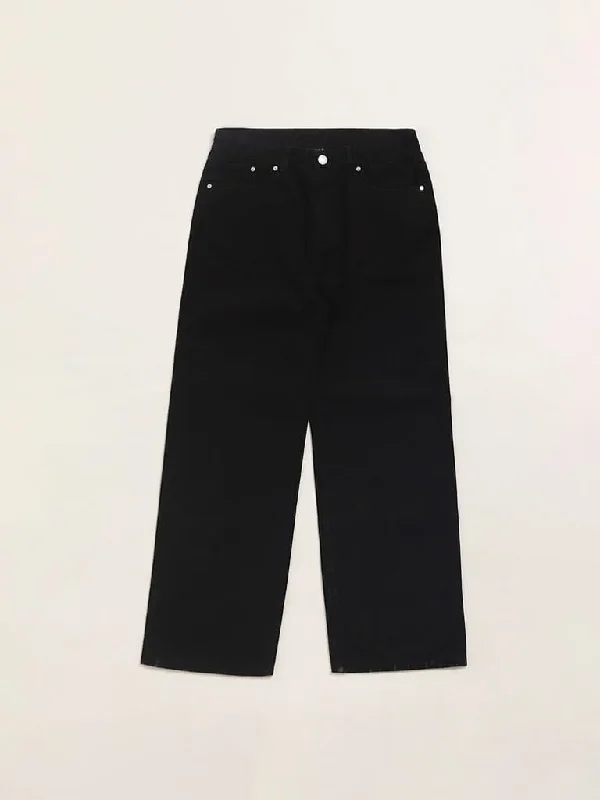 Printed Floral Women Shorts for a Summer - Ready StyleY&F Kids Black Relaxed - Fit Mid Rise Jeans Printed Floral Women Shorts for a Summer - Ready StyleY&F Kids Black Relaxed - Fit Mid Rise Jeans