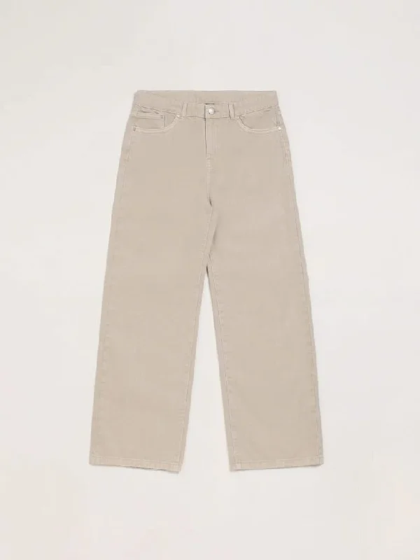 Tie - Waist Women Shorts for a Customizable FitY&F Kids Light Brige Relaxed - Fit Mid Rise Jeans Tie - Waist Women Shorts for a Customizable FitY&F Kids Light Brige Relaxed - Fit Mid Rise Jeans